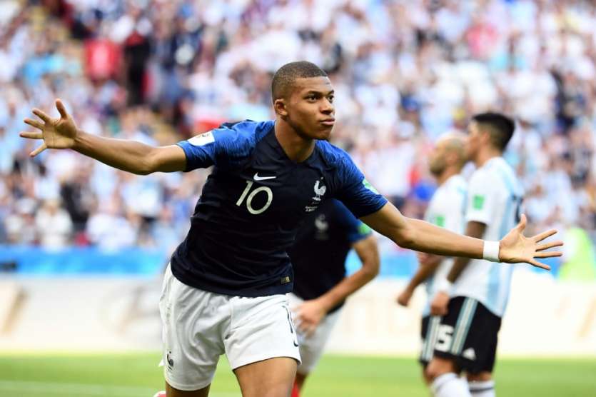 Kylian Mbappé vient de marquer le 3e but de la France contre l'Argentine en 8es de finale du Mondial, le 30 juin 2018 à Kazan 