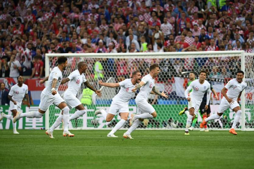 Le défenseur anglais Kieran Trippier vient d'ouvrir le score sur coup franc contre la Croatie en demi-finale du Mondial, le 11 juillet 2018 à Moscou 