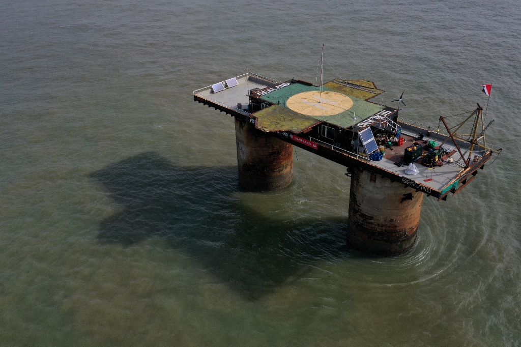 Dans la micronation de Sealand, on résiste aux Anglais... et au Covid