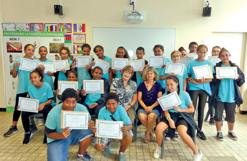 De nouveaux médiateurs au collège de RivièreSalée Les Nouvelles