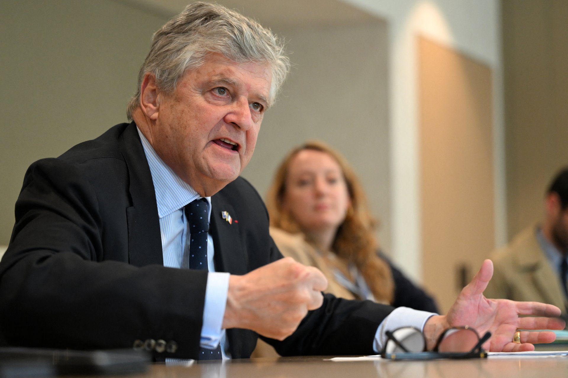 Minerais critiques : le ministre français du Commerce extérieur veut renforcer la coopération avec l’Australie