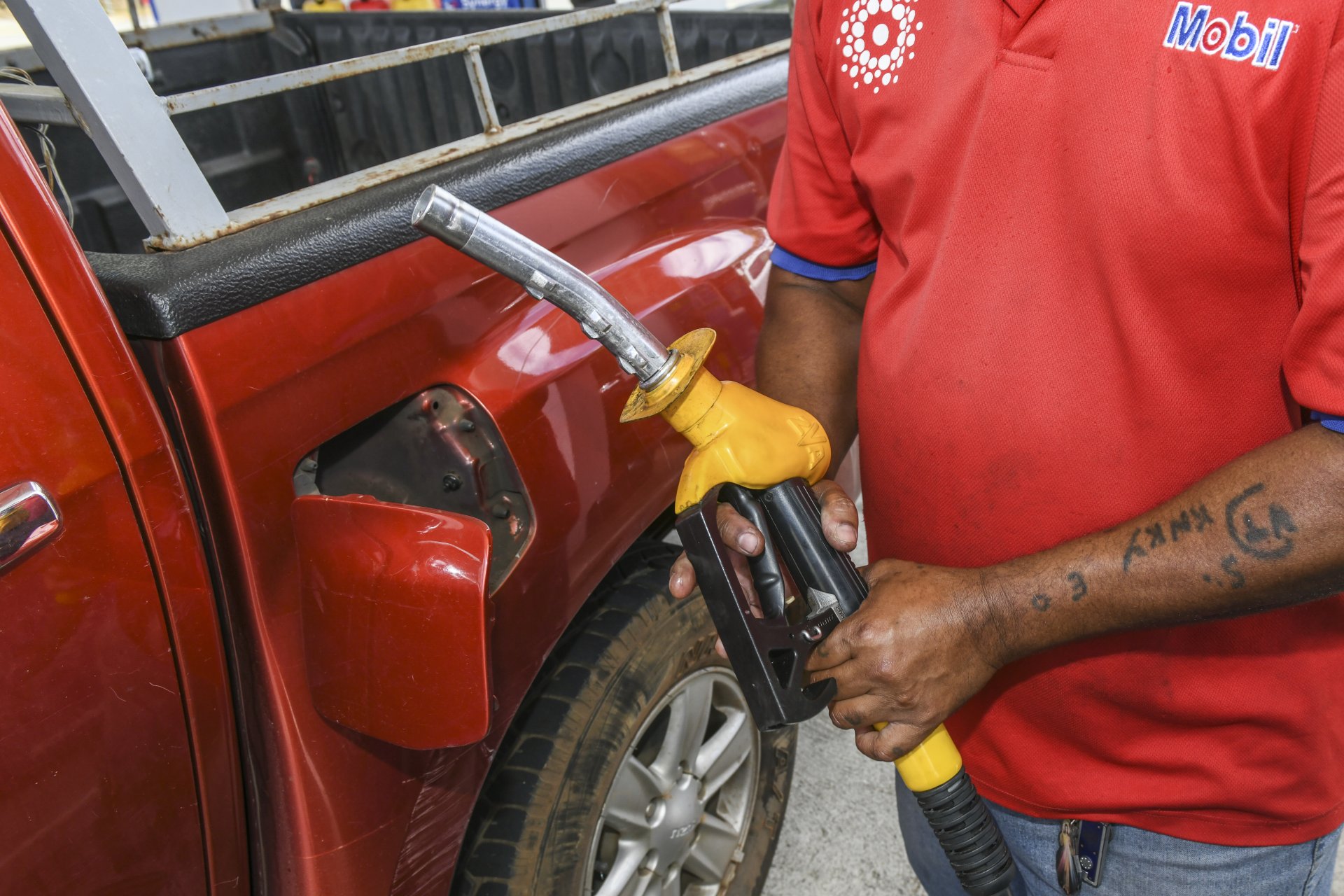 Carburants : le prix de l’essence stagne, forte hausse pour le gazole