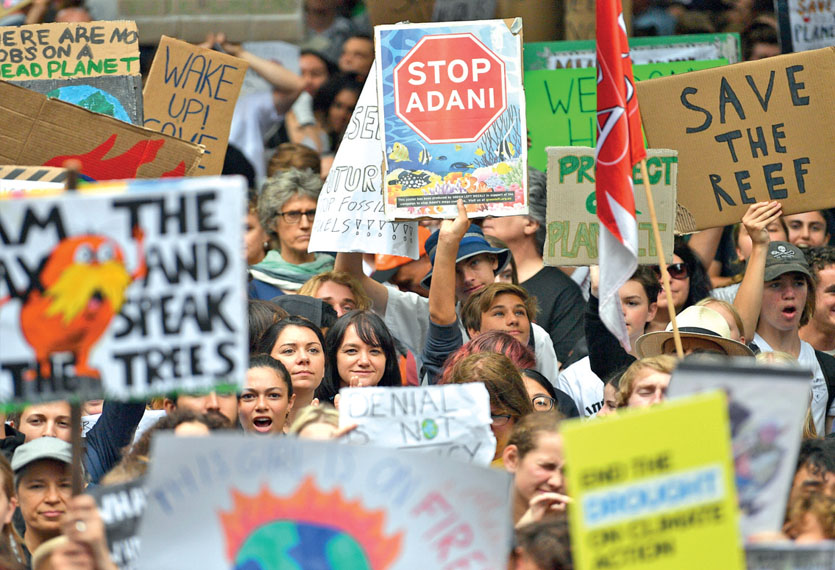 Le 15 mars, des étudiants manifestaient à Sydney pour dénoncer les progrès insuffisants réalisés pour lutter contre le changement climatique en Australie, et critiquaient le projet Carmichael du groupe indien Adani. Photo AFP