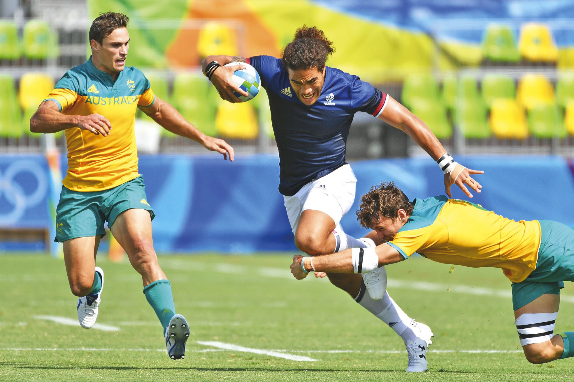 Pierre-Gilles Lakafia et l’équipe de France de rugby à 7 ont réalisé un exploit en  battant l’Australie hier matin.