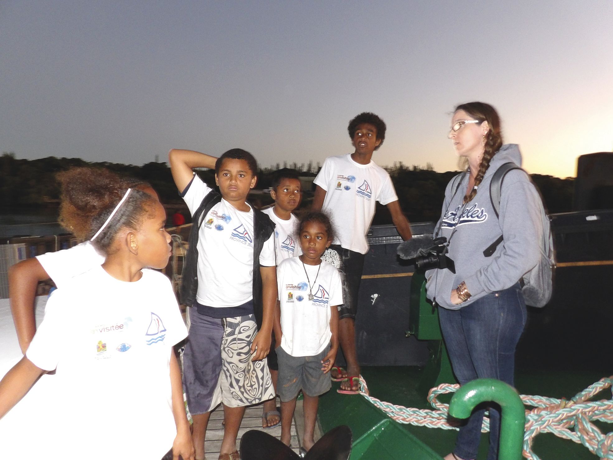 En fin de journée, les jeunes chercheurs ont investi le bateau océanographique Alis pour une visite guidée inoubliable.
