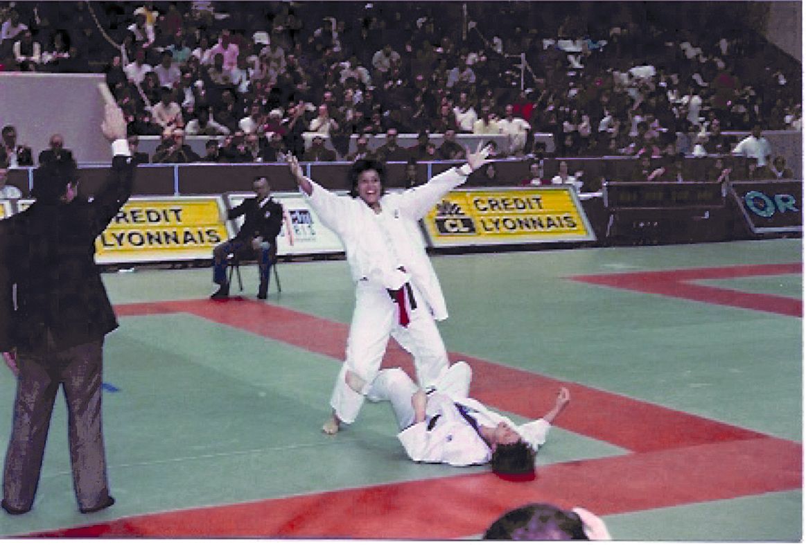 Lorsqu’elle s’appelait encore Dubois, Alice Mathieu est restée invaincue pendant cinq ans en championnat de France entre 1992 et 1996, date de la fin de sa carrière. 