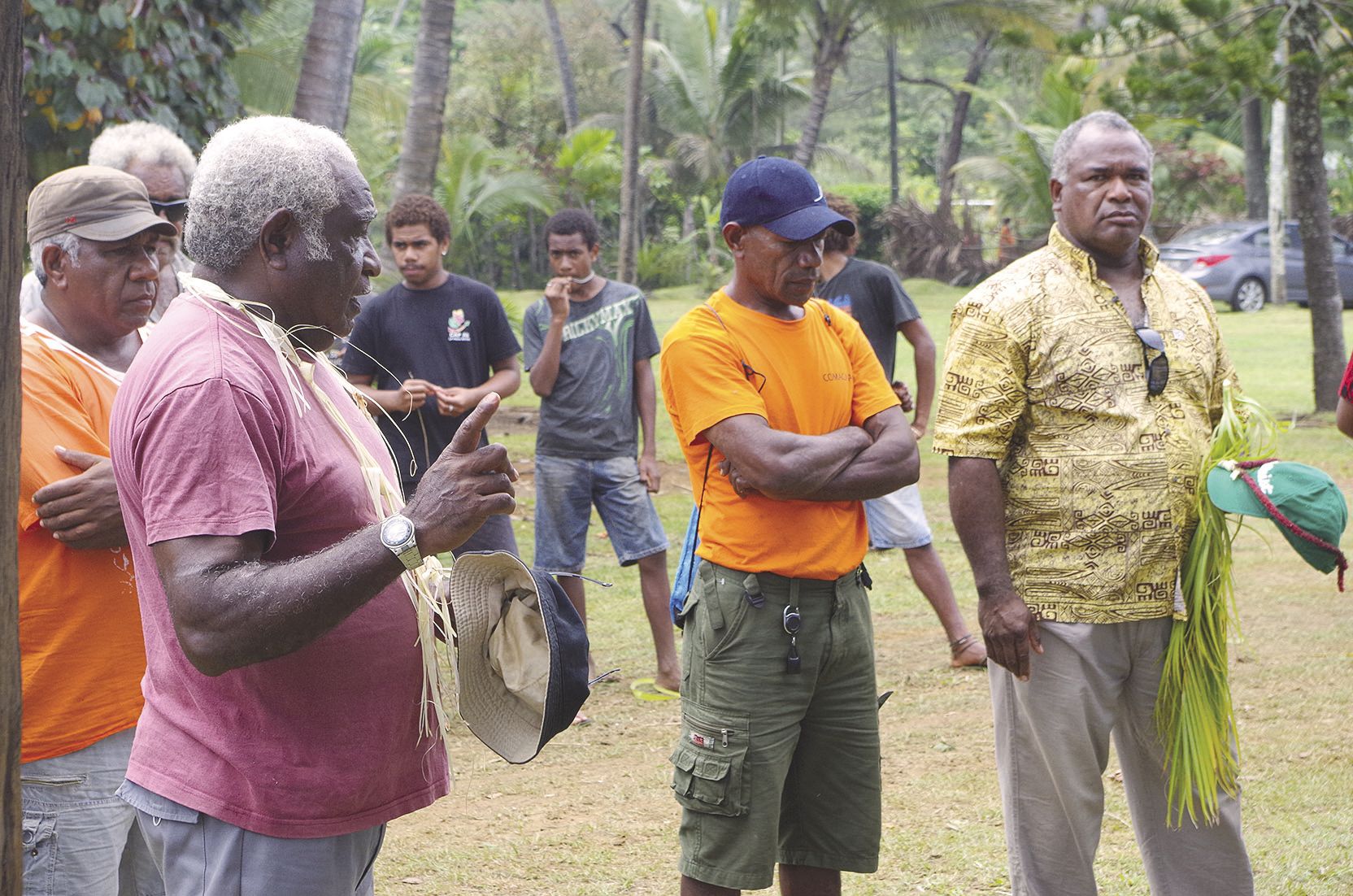 Dans leurs discours, les coutumiers ont insisté sur la nécessité de  perpétuer cette tradition fondamentale et de faire honneur aux anciens.