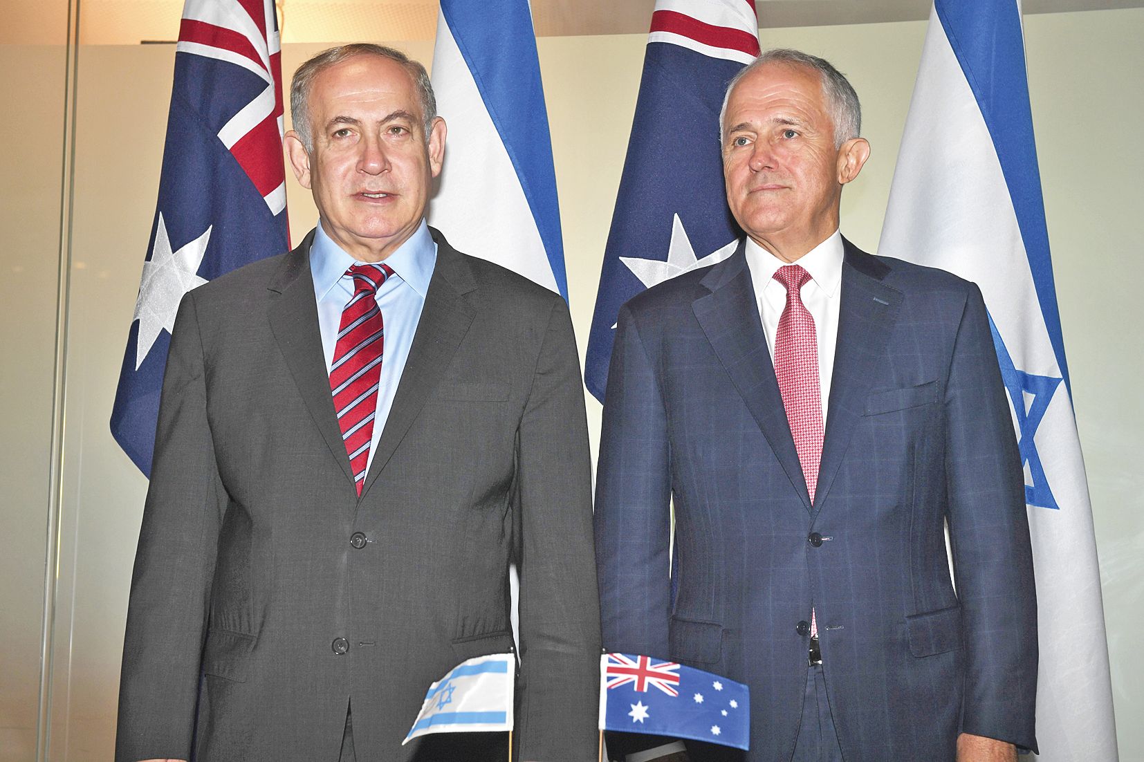A l’occasion d’une visite historique en Australie de son homologue Benjamin Netanyahu(à gauche), Malcolm Turnbull a déploré les récentes résolutions de l’ONU critiquant Israël.