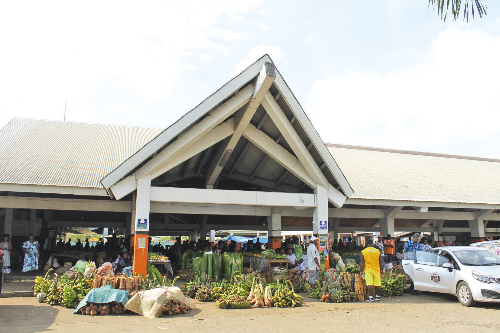 Construit en 1980 grâce à un financement de l’AFD, le marché de Port-Vila doit faire l’objet de travaux d’amélioration.