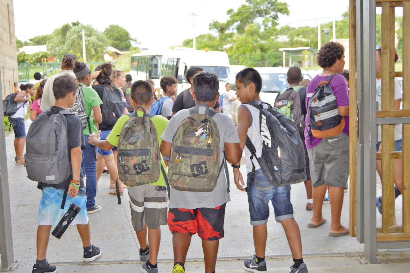 La province Sud a distribué près de 1 000 flacons dans le premier degré, soit un répulsif par classe. 
