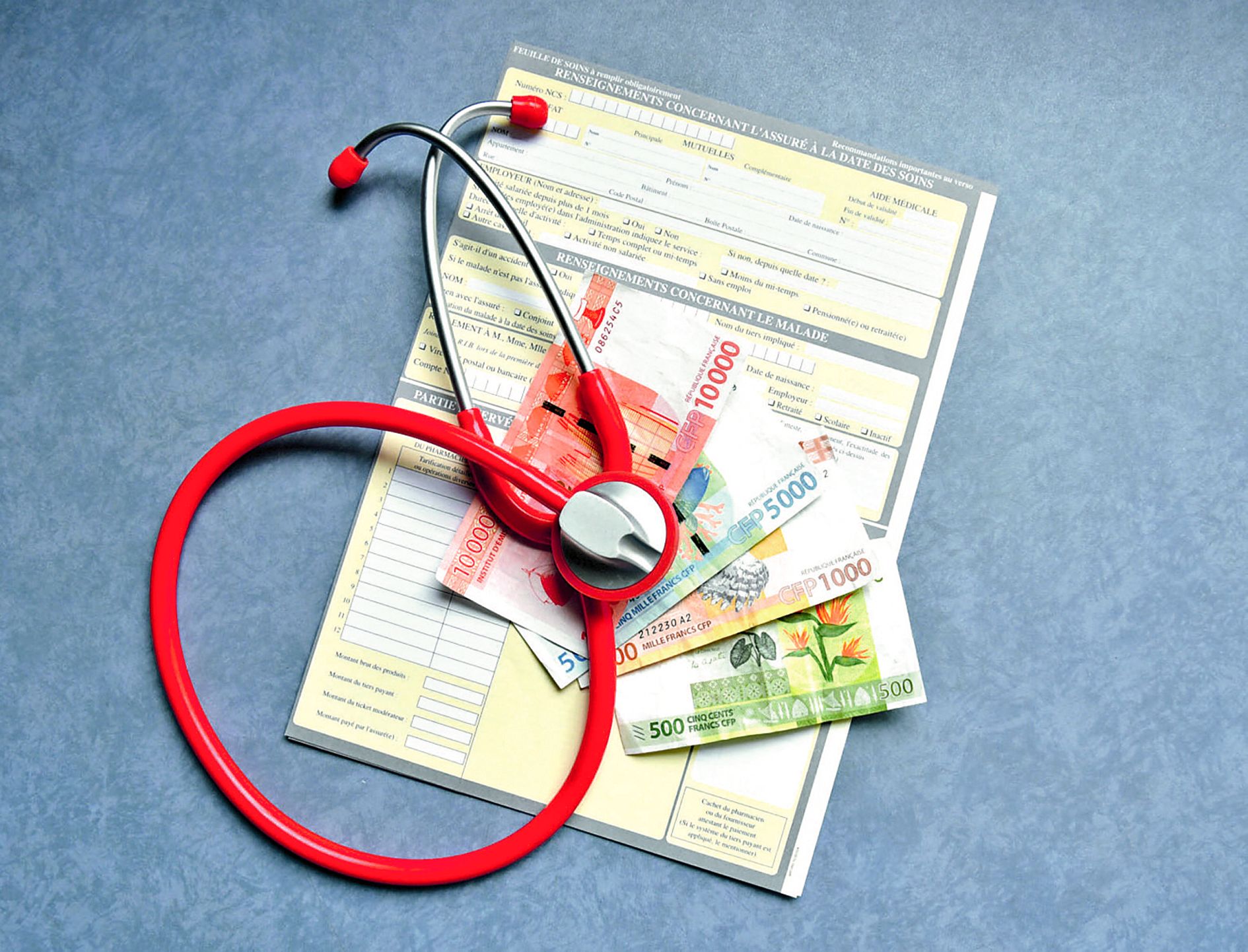 Le ticket modérateur est le montant restant à la charge de l’assuré après remboursement de la Cafat et de la Mutuelle. Il est de 10%.