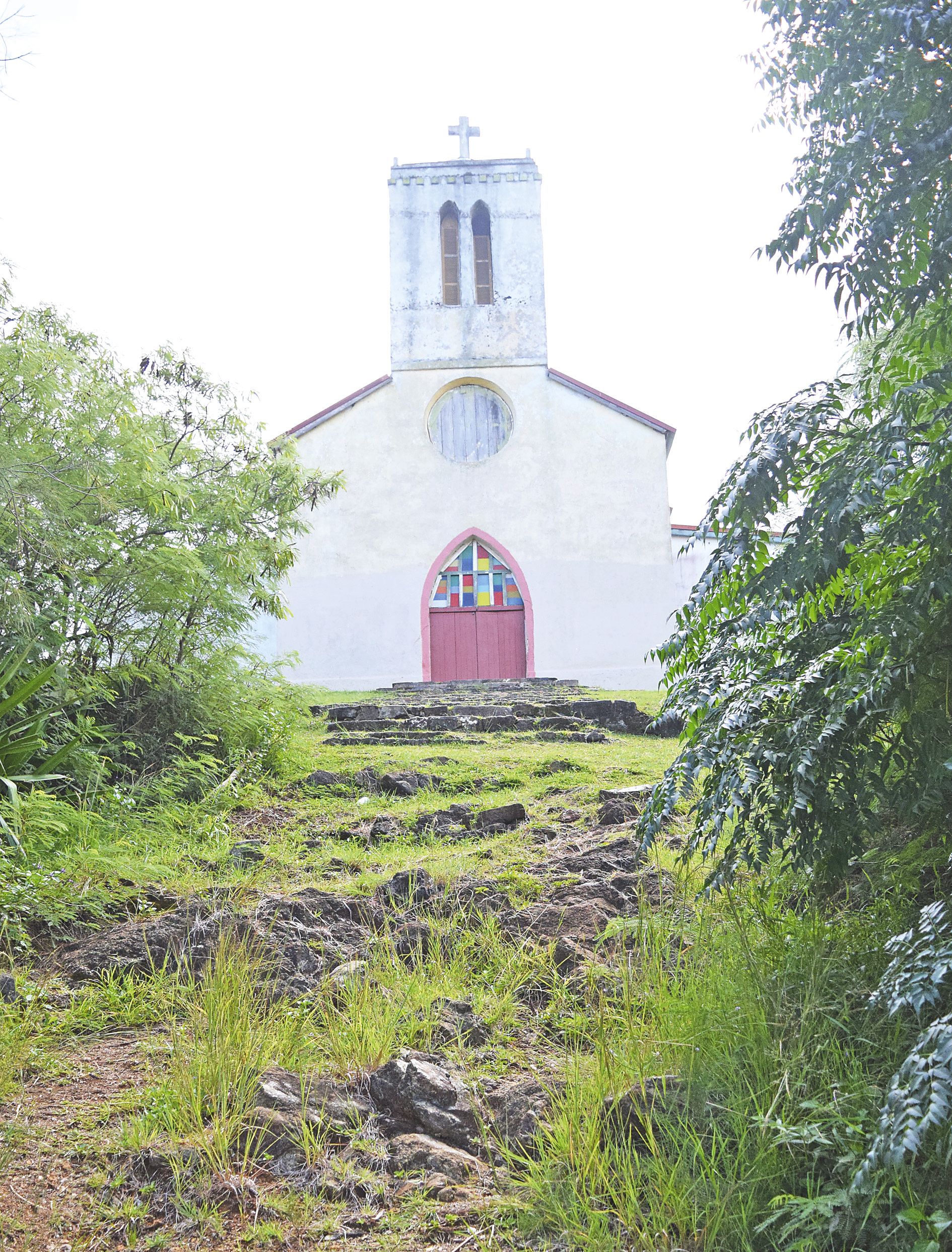 Le clocher carré de l’église de Waala est classé monument historique par la province Nord.