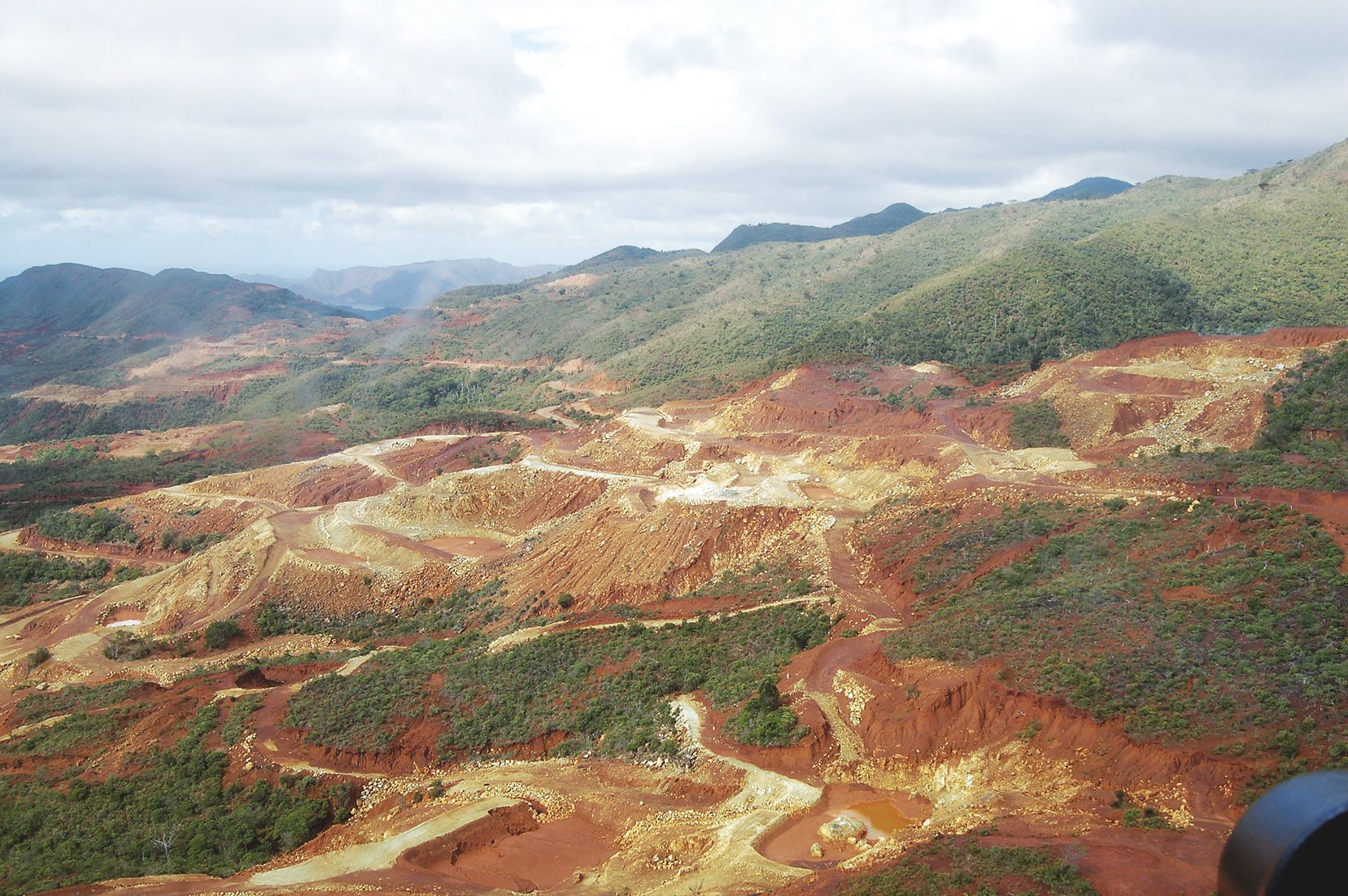 La zone minière Douma ORG est pointée du doigt par l’association Kunéka et la Sarl Vaineva Eru.