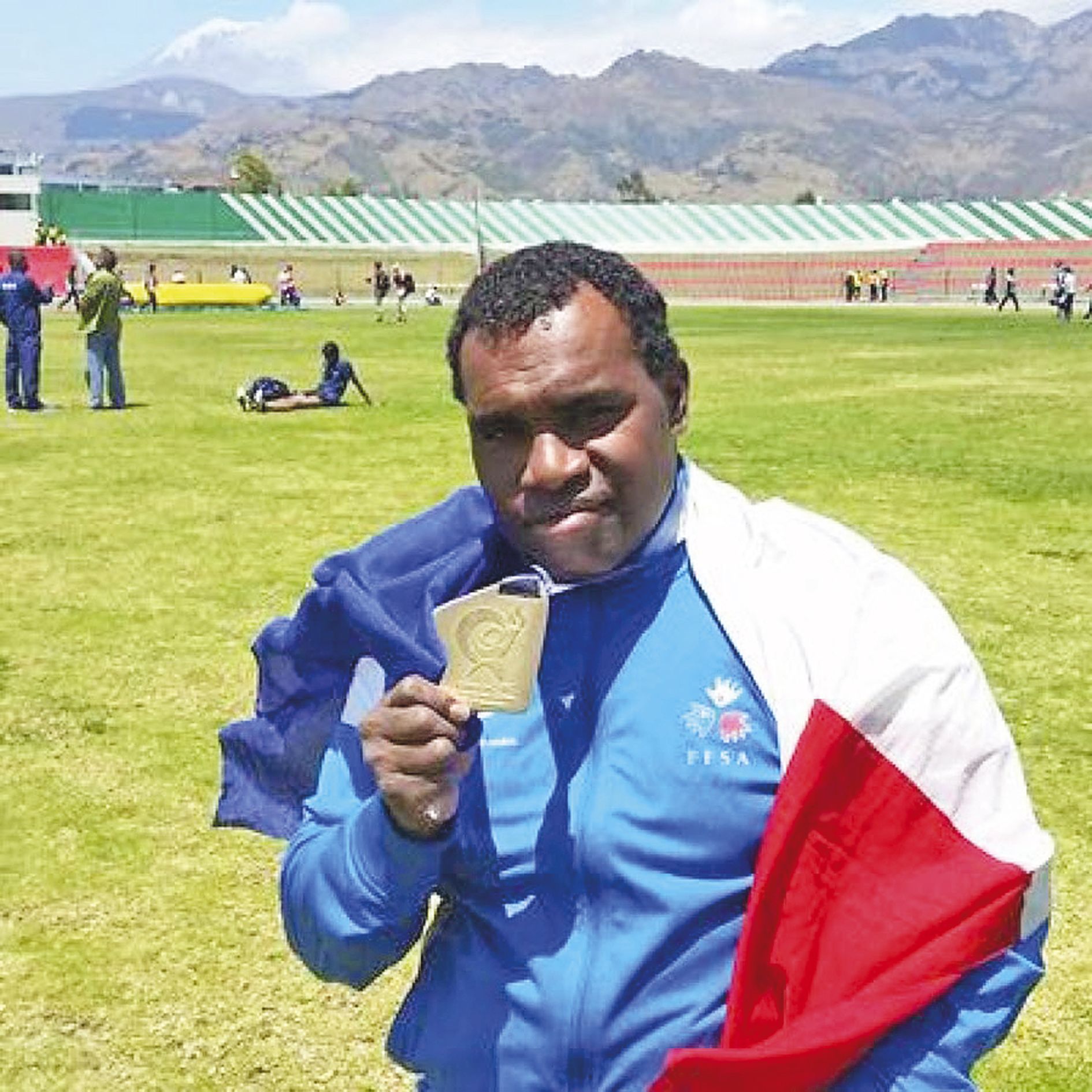 Champion du monde en 2015 lors des Global Games en Équateur avec un jet à 46m90, Thierry Washetine était le porte-drapeau de la délégation française.