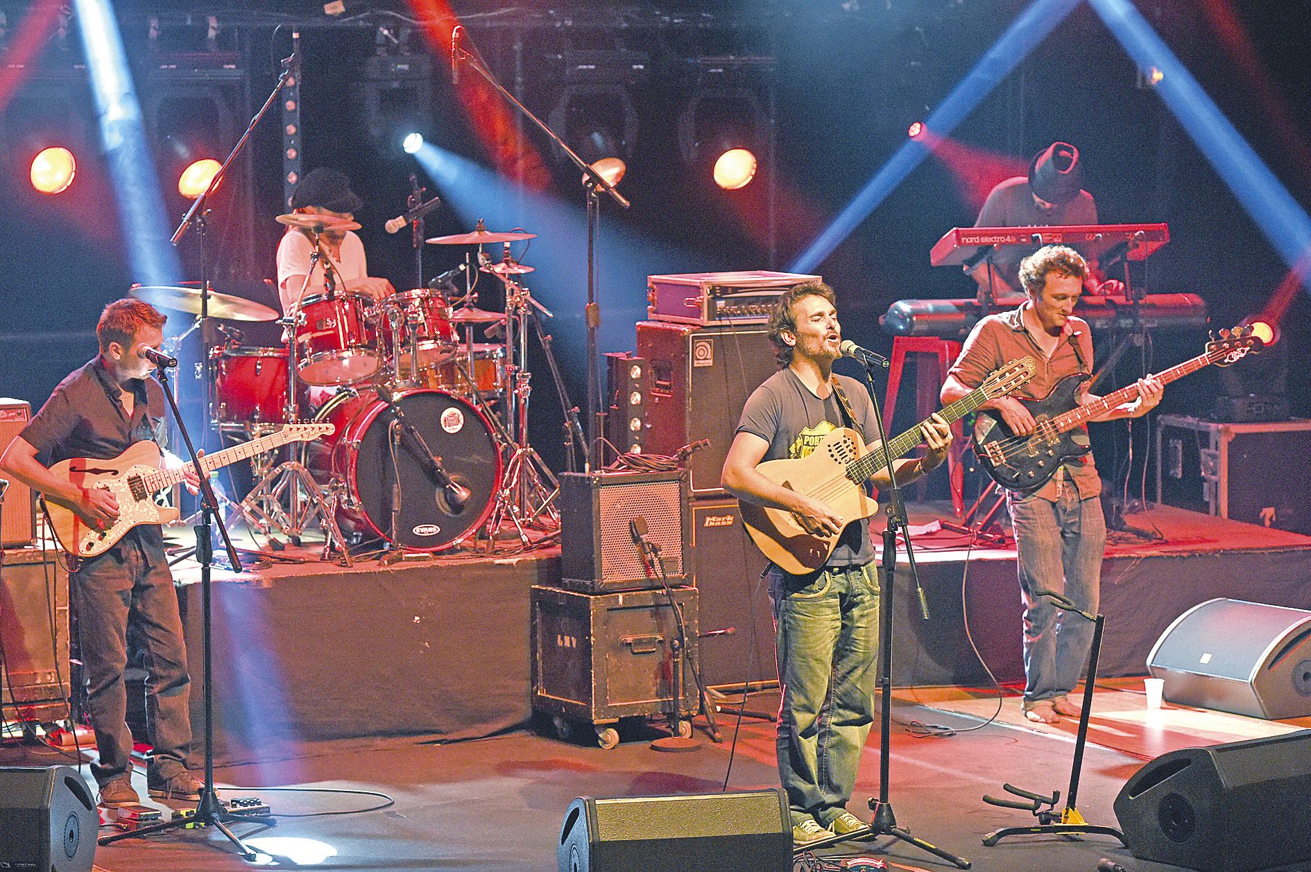 Implanté de longue date sur la scène calédonienne, Naya Roots offre un reggae séduisant.