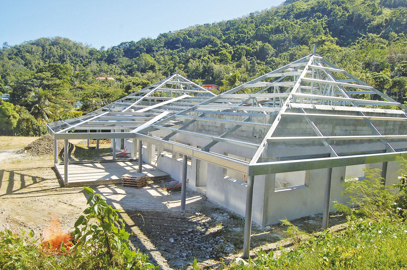 La future Maison de l’aire Paicî-Cemühî est située sur une hauteur du village.