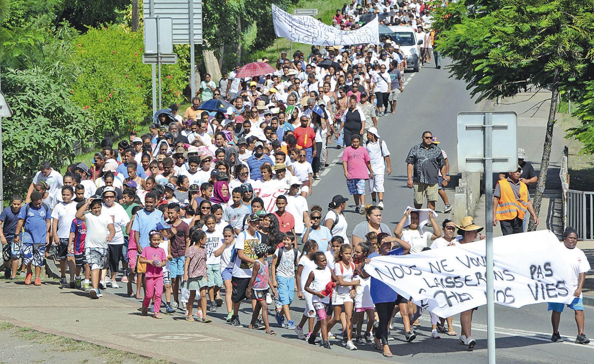 Le 1er avril 2015, à la suite des violences scolaires, environ 500  personnes avaient défilé dans les rues de la commune.