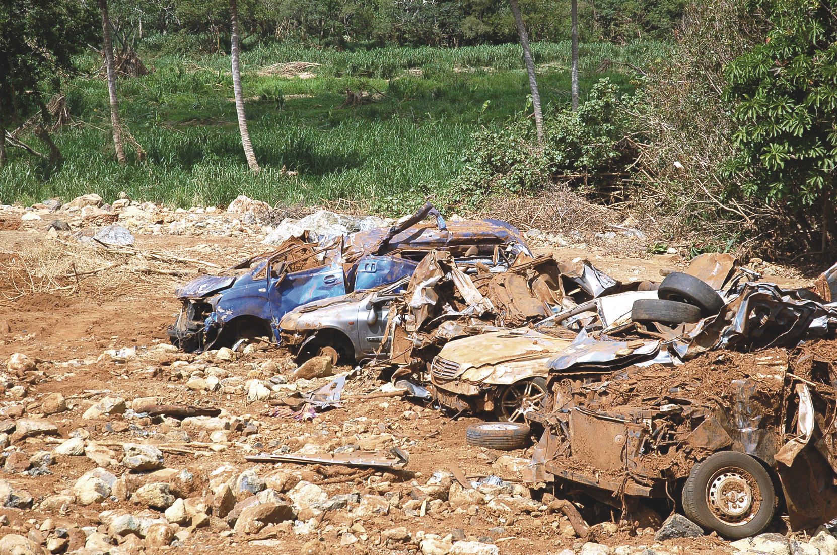 Le glissement de terrain avait fait des dégâts considérables à Gouareu et à Ouakaya. D’après la mairie, les réseaux de la commune n’ont pas été entièrement réparés.