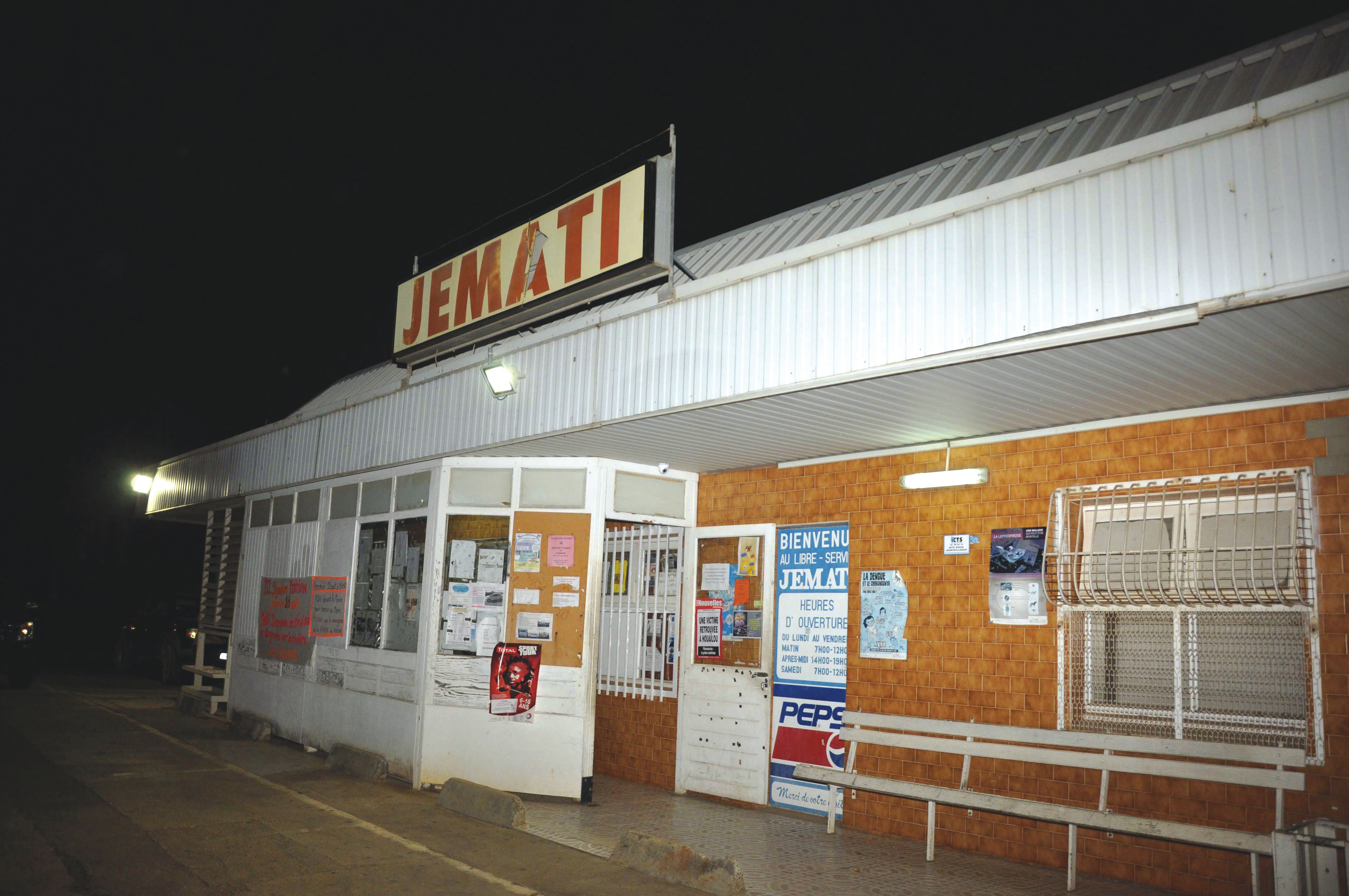 Le libre-service Jemati a été visité plusieurs fois et souvent de nuit. Depuis, le propriétaire  a équipé son commerce de divers systèmes de sécurité.