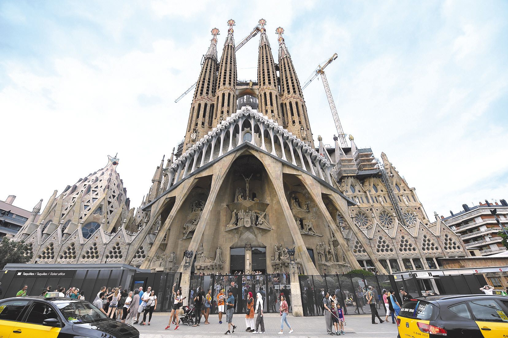 Une messe solennelle devait être célébrée hier matindans la basilique de la Sagrada Familia.