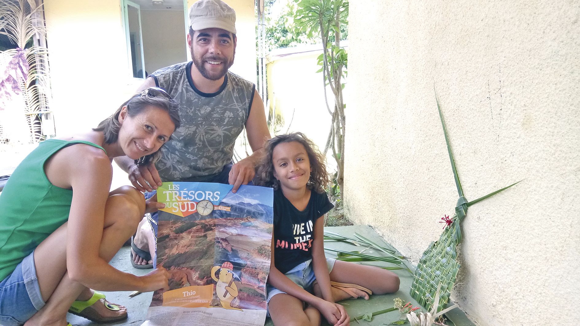 Pierre, Brunelle et Anaelle, de l’équipe Nengone, ont participé pour la première fois aux Trésors : « Ça nous permet d’aller dans des endroits auxquels on ne penserait pas, de connaître l’histoire et les richesses culturelles du coin. On est aussi très co