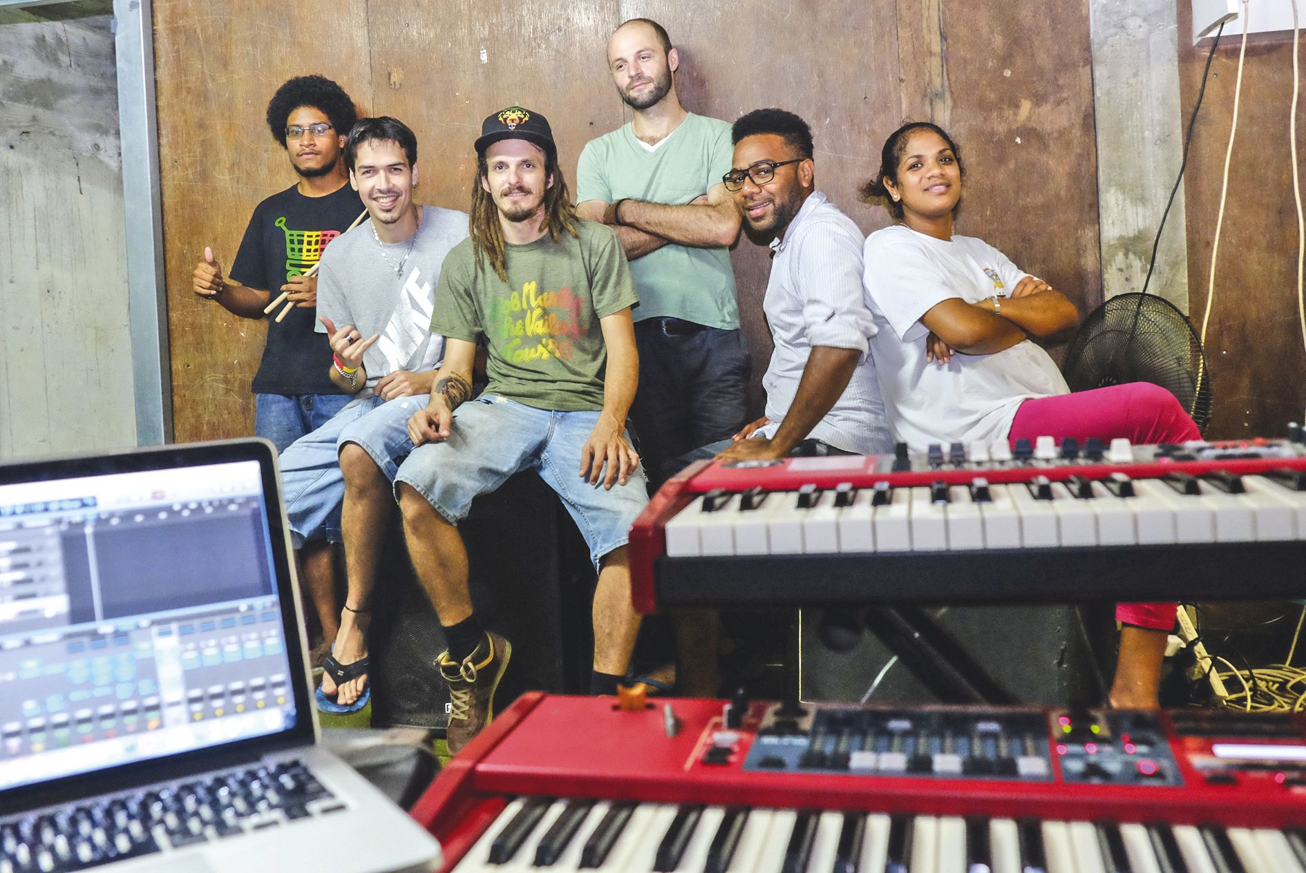 I&I sera ce soir au Mouv’ et ce week-end, avec Mystic Loic (médaillon), de Mystical Faya, au centre culturel du Mont-Dore.