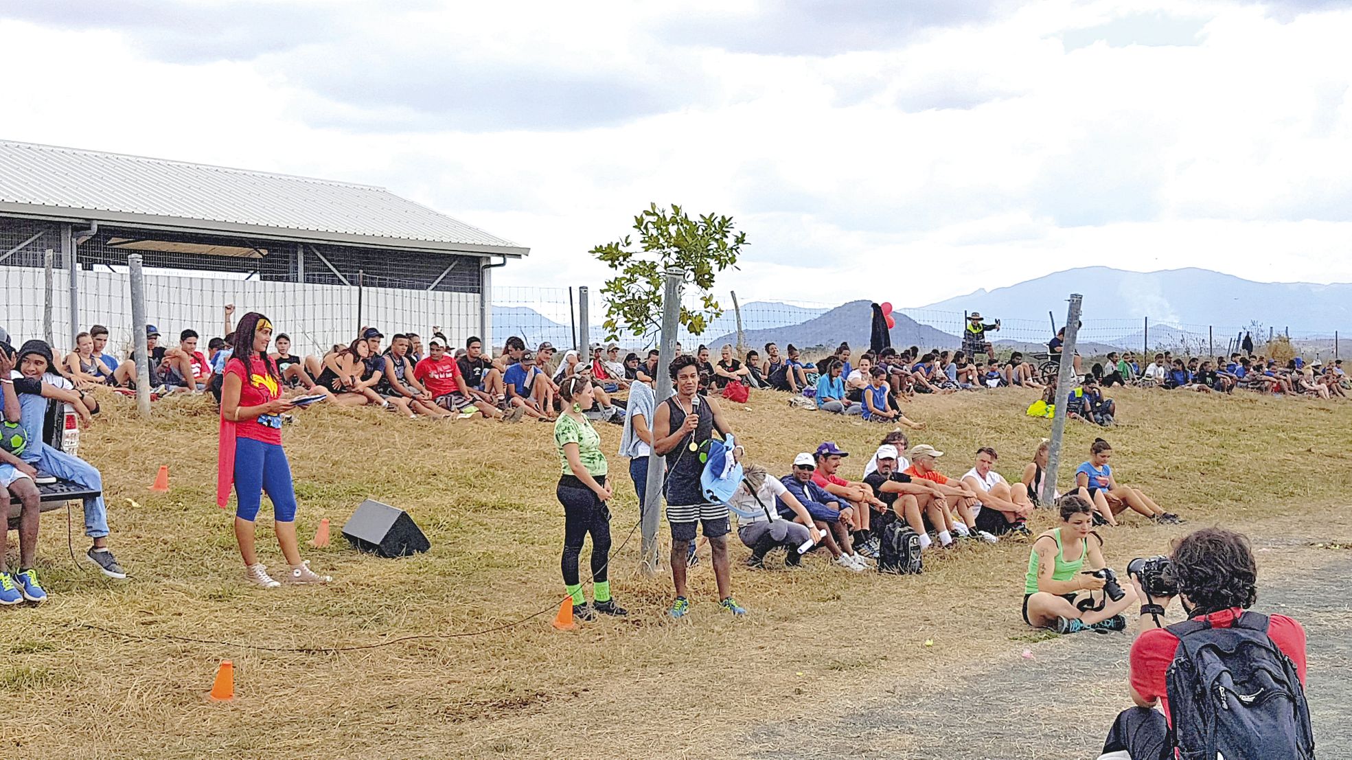 Loïs de terminale S (micro à la main) est le meilleur  coureur en 24 tours. Il a remporté 100 800 francs.