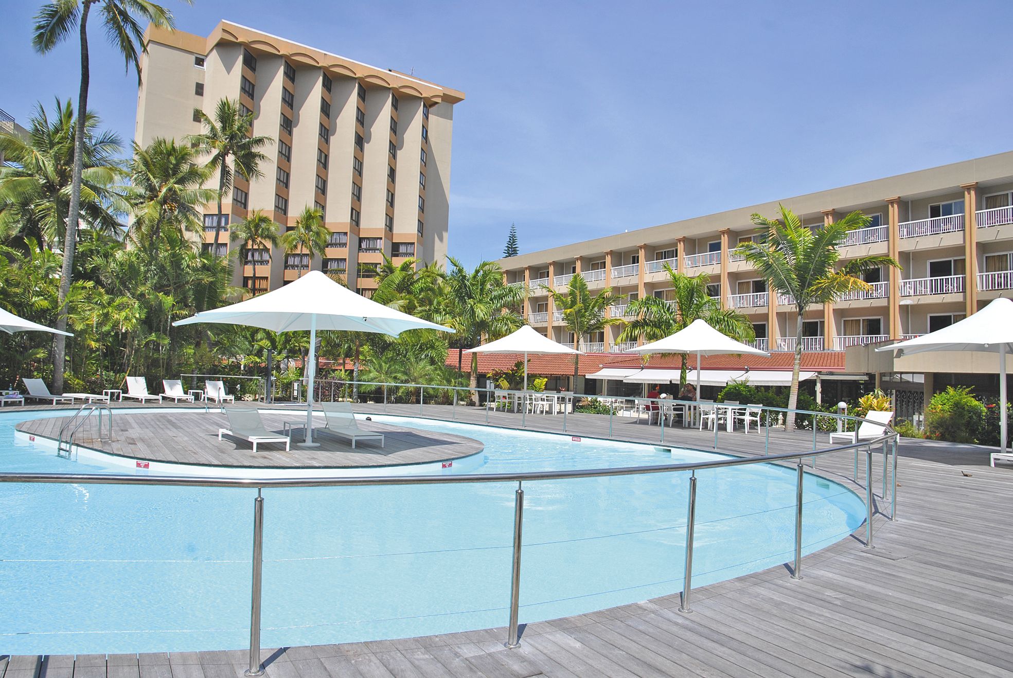En 2013, un important chantier a été conduit dans la cour intérieure. Les piscines ont été revues et un jardin créé.