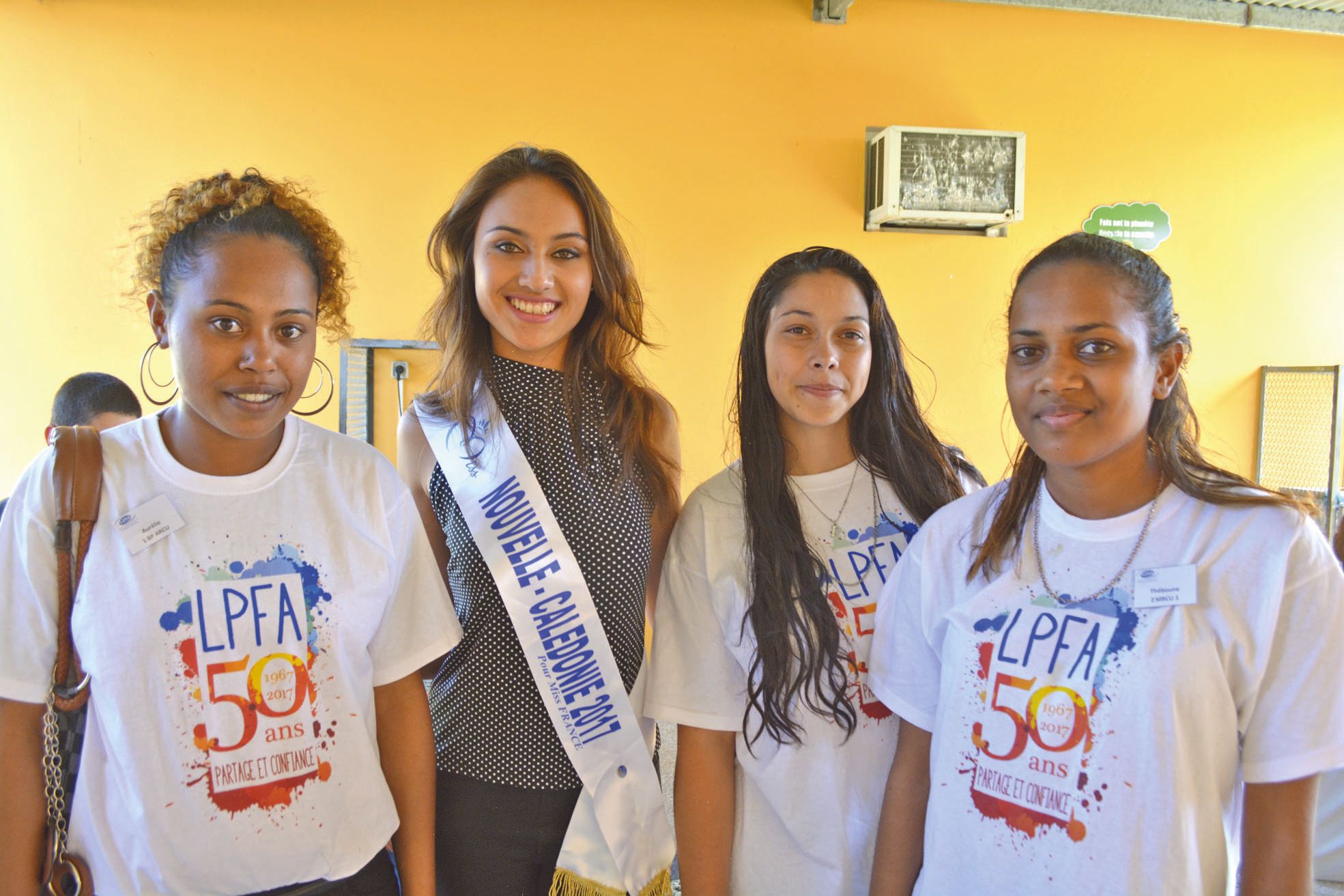 Lévina Napoléon Miss Calédonie 2017, ancienne élève  du LPFA de 2014 à 2016, a eu le privilège d’annoncer  et de lancer les festivités.