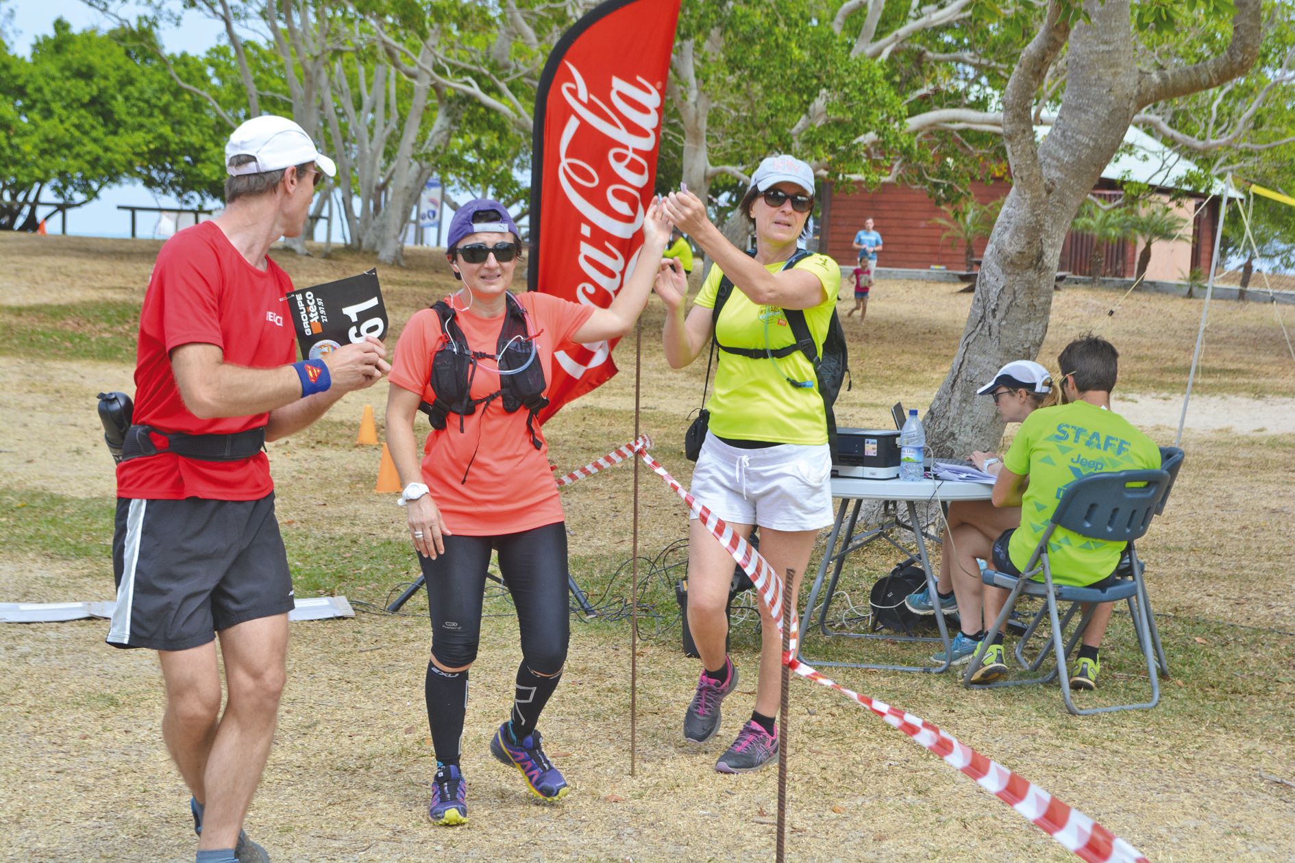 Si certains coureurs ont pris le temps d’admirer le paysage, d’autres se sont donné à fond pour tenter de faire un  podium. A l’image de celui de cette engagée sur le 27 kilomètres, les organismes ont été mis à rude épreuve. Il y a eu quelques petits mala