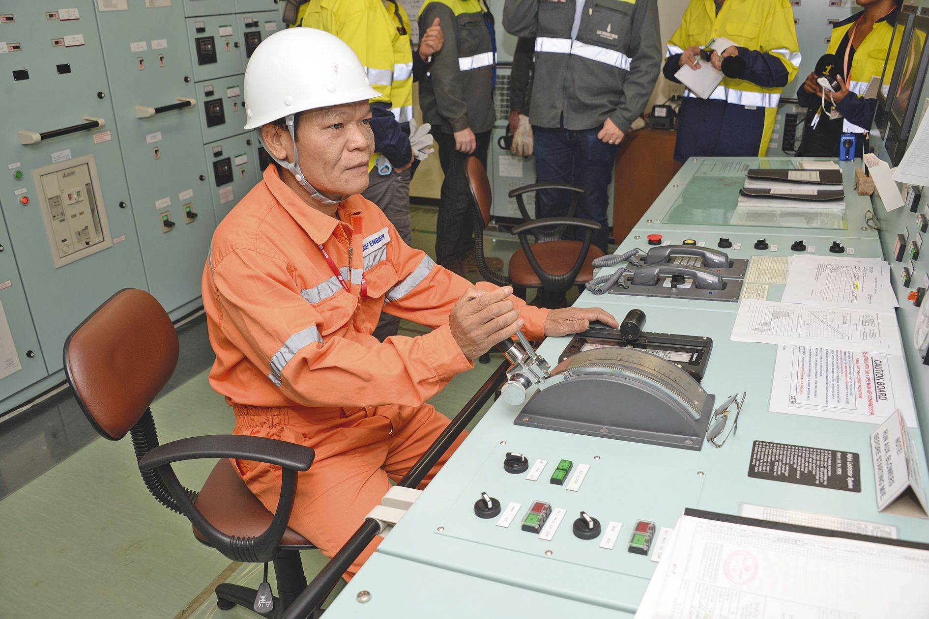 L’impressionnante salle des machines ne va pas tarder  à ronronner autour de la Nouvelle-Calédonie lors des  rotations pour l’approvisionnement du minerai.