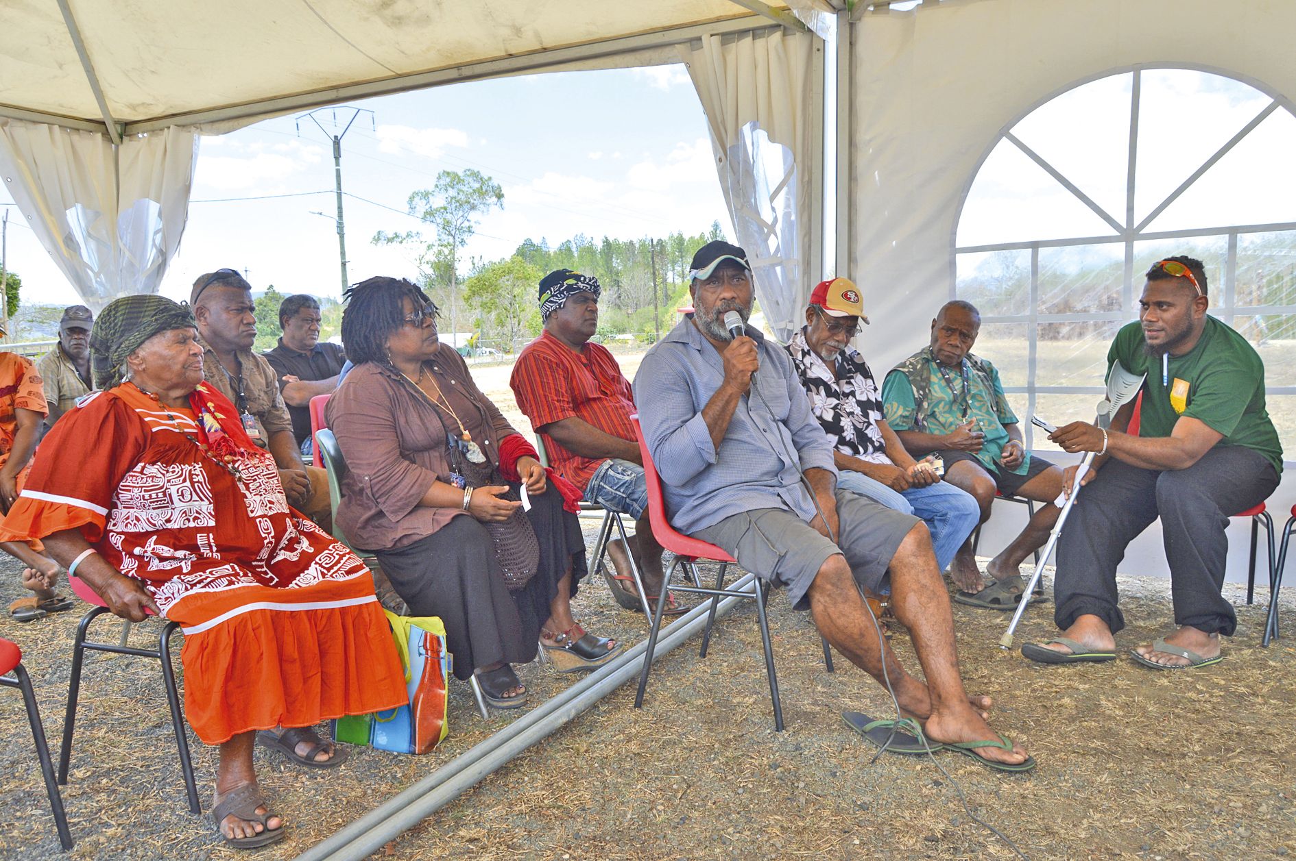 Le thème a également donné lieu à un forum réunissant les chefs de troupe et les centres culturels. Une nouveauté dans l\'histoire de Cianaton, pour à la fois faire « un état des lieux » et évoquer des pistes futures pour le festival.