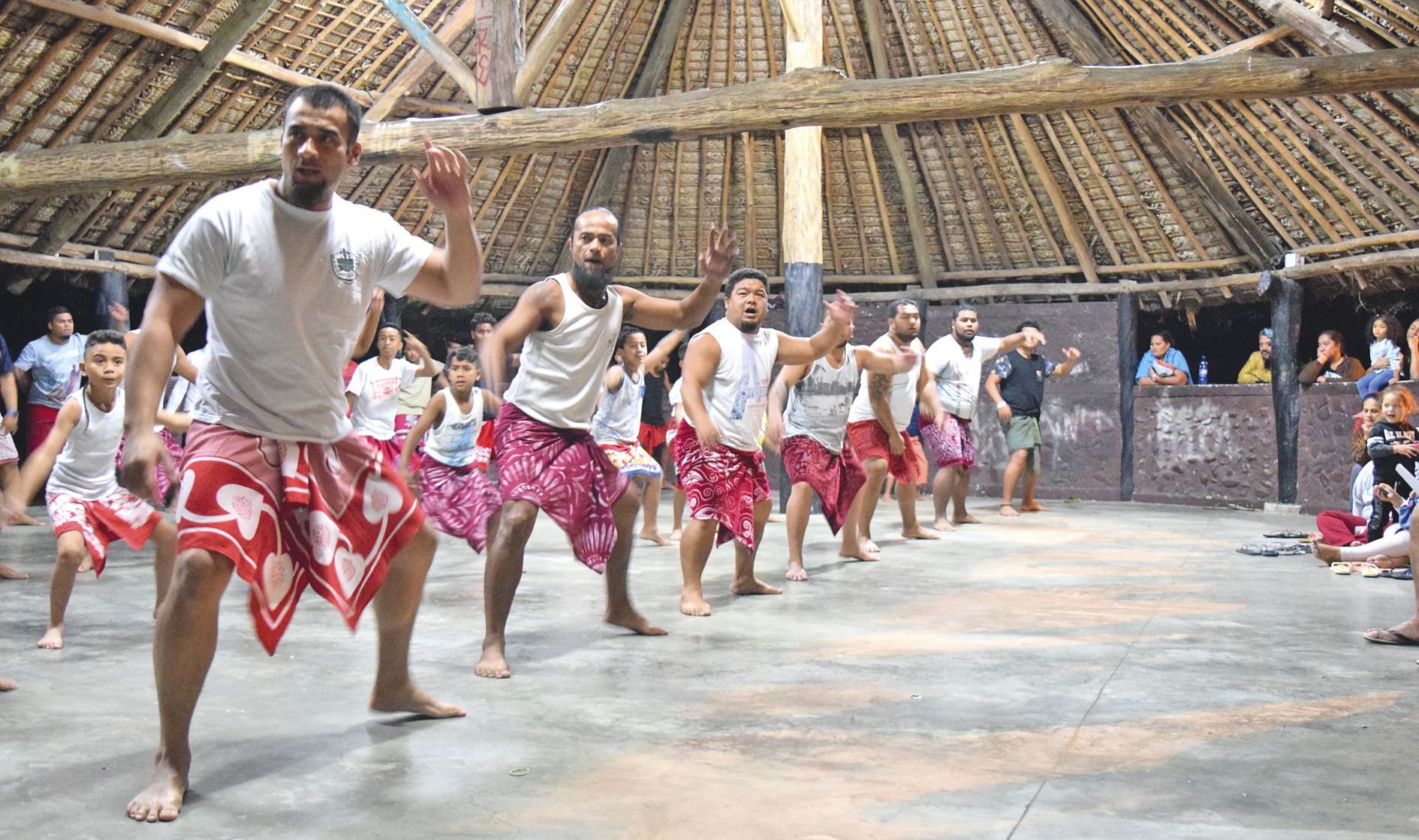 Le Faré des associations porte très bien son nom puisqu’il est pris d’assaut, chaque soir, par les groupes de danse et de musique traditionnelles. À l’issue du chantier, il pourrait néanmoins être officiellement baptisé.