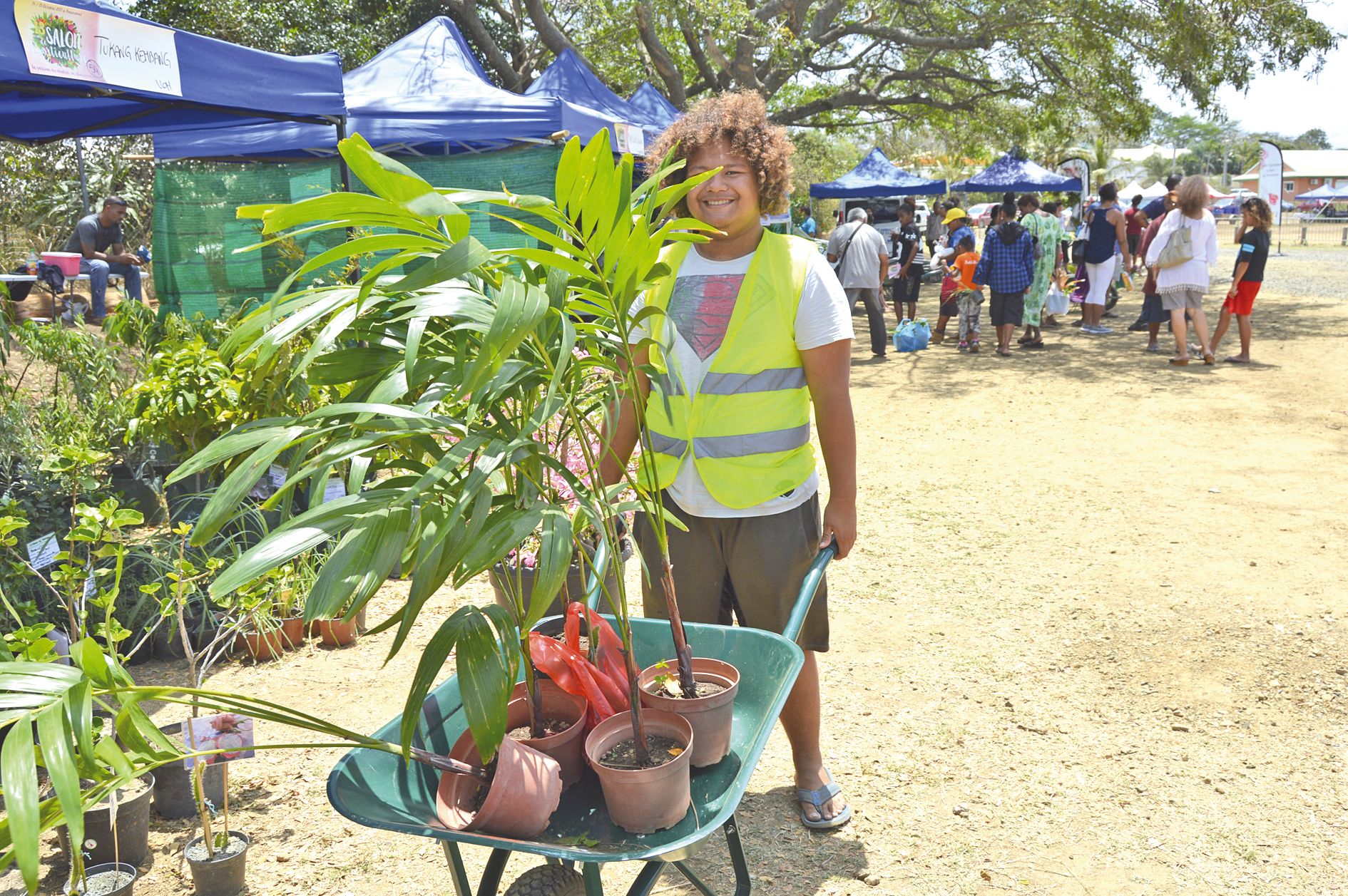 Pas de salon de l’horticulture sans les aides à la brouette ! Une aide précieuse pourtransporter des achats parfois encombrants.