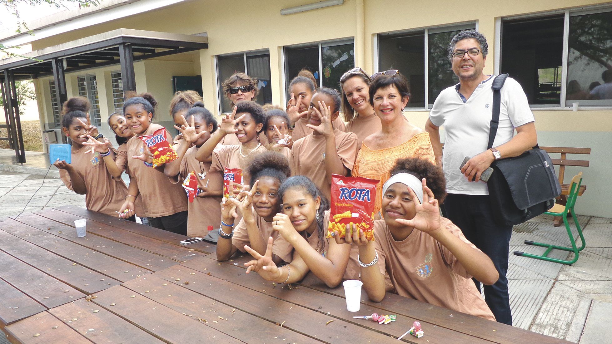 Monique Millet, élue provinciale en charge de l’enseignement, était en visite à l’internat ce mercredi. Elle est venue à la rencontre des internes pour passer un moment avec eux.