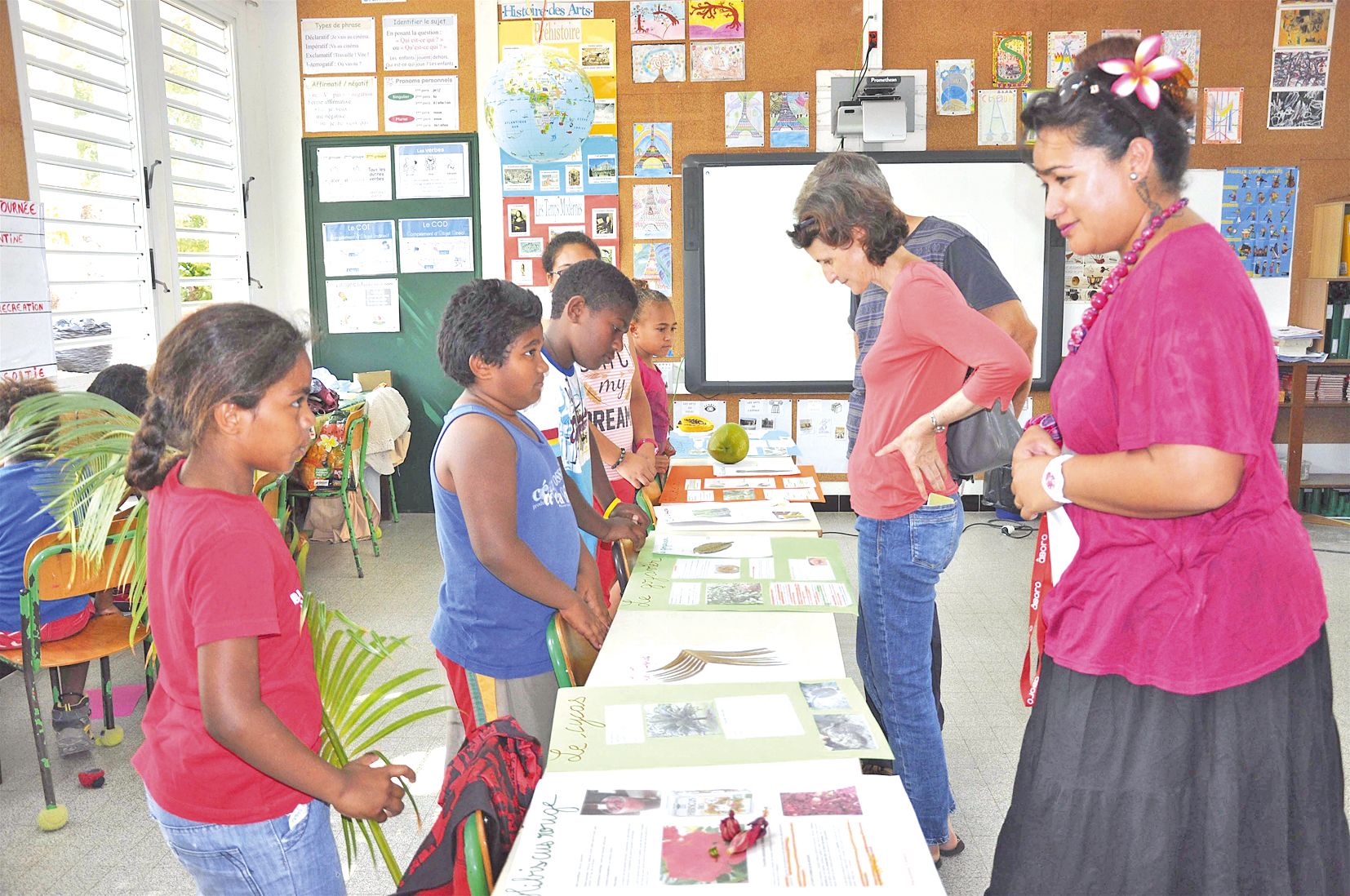 Les enfants de CM1B ont réalisé un herbier de plantes  médicinales calédoniennes et ont expliqué leurs vertus  thérapeutiques.