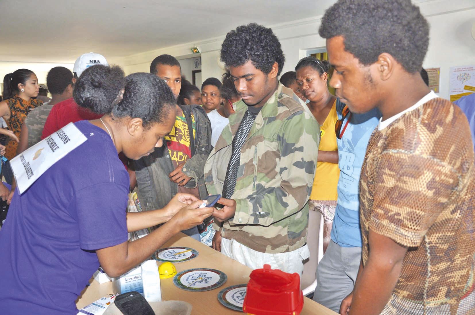 Il s’agissait au travers de cet atelier de dépister gratuitement le maximum de personnes. Plus d’une cinquantaine se sont ainsi soumises à ce dépistage. On leur a remis un document leur permettant d’avoir leur glycémie en fonction de leurs heures de repas