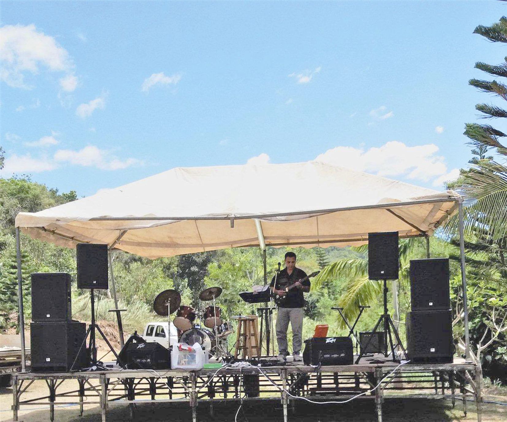 Les animations musicales et les troupes de danses se sont succédé sur le podium.  Tournois de pétanque et concours de danse ont ponctué cette rencontre annuelle.