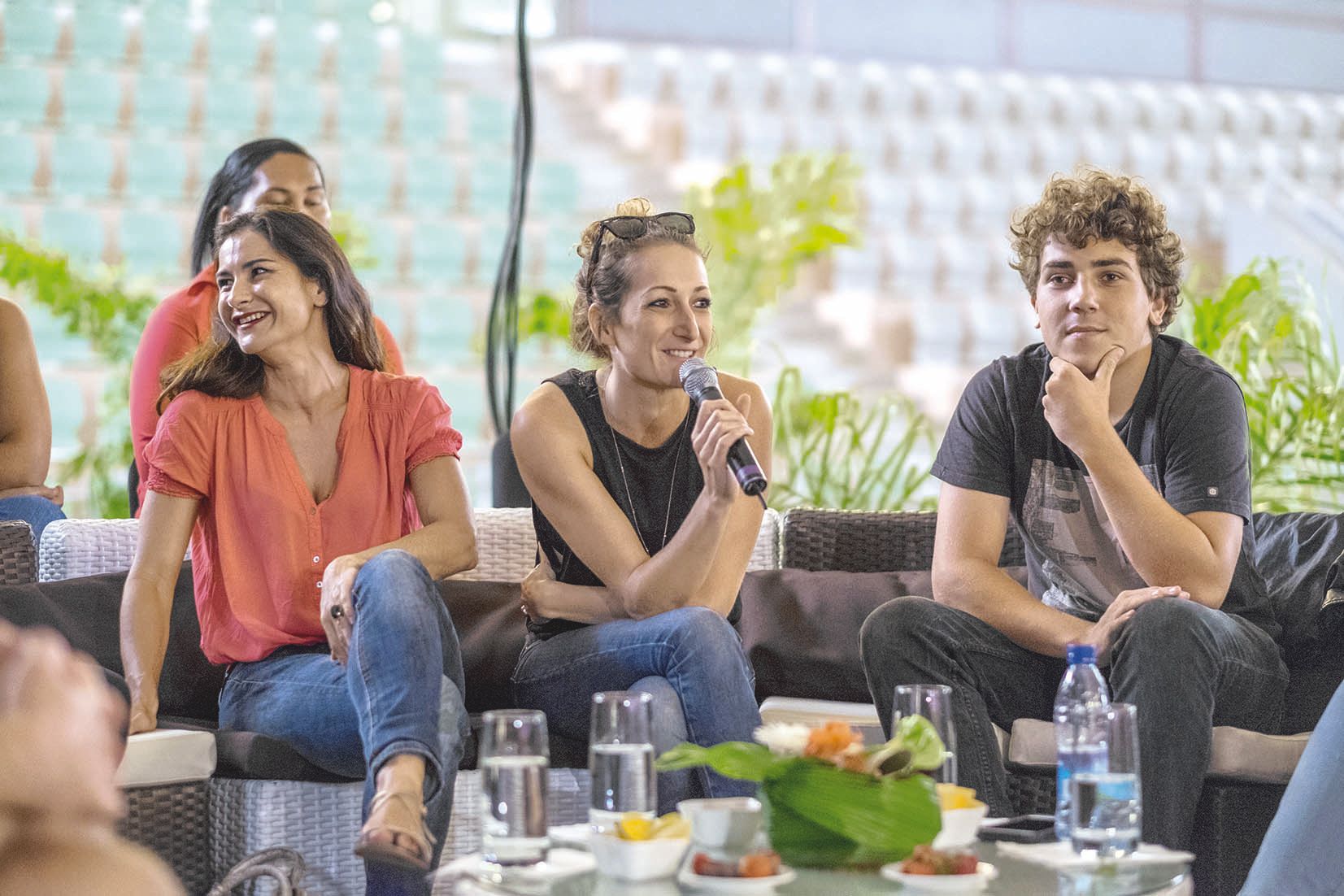 Myriam Sarg, Célia Chabut et Armagz Esteban représenteront la scène locale,  avec un humoriste débutant qui a été choisi hier soir lors du tremplin.