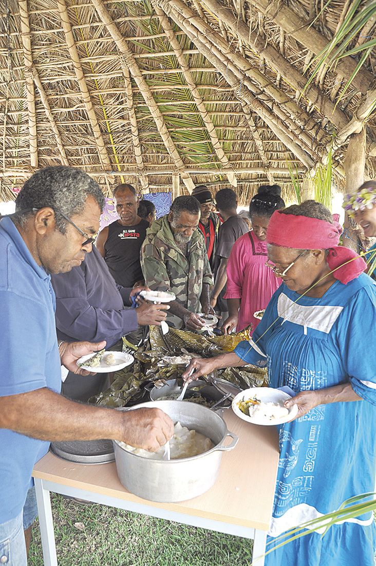 Une dégustation de bougna et autres mets traditionnels a ainsi été proposée aux visiteurs de cette journée inaugurale.