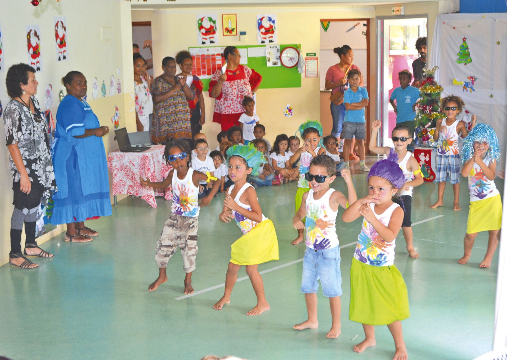 Vendredi matin, les enfants de maternelle ont présenté aux parents et aux invités les prestations qu’ils ont préparées avec leur enseignant.