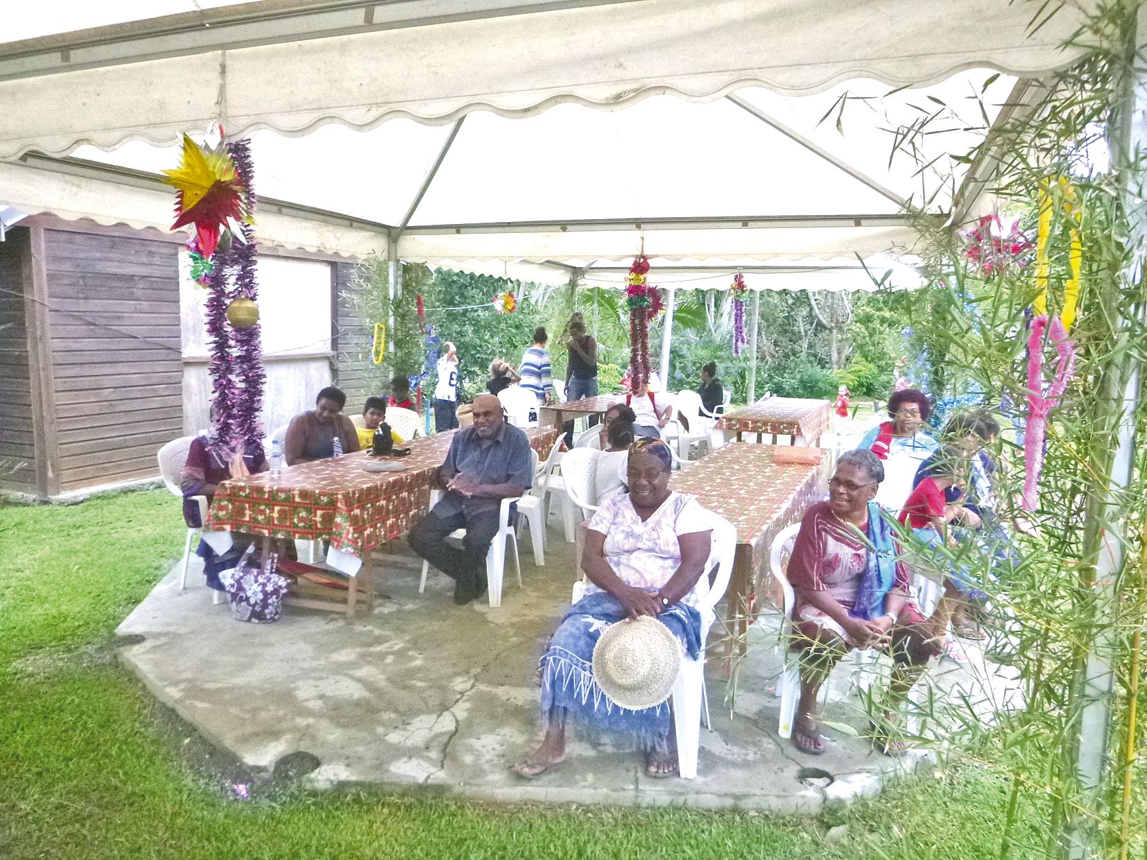 Les anciens, dont Bergé Kawa, avaient aussi fait le déplacement pour ce rendez-vous familial.