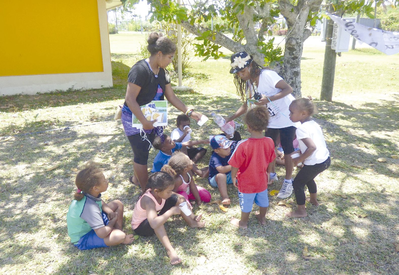 Les enfants des Îles ont la possibilité de trouver des activités près de chez eux pendant les vacances scolaires.