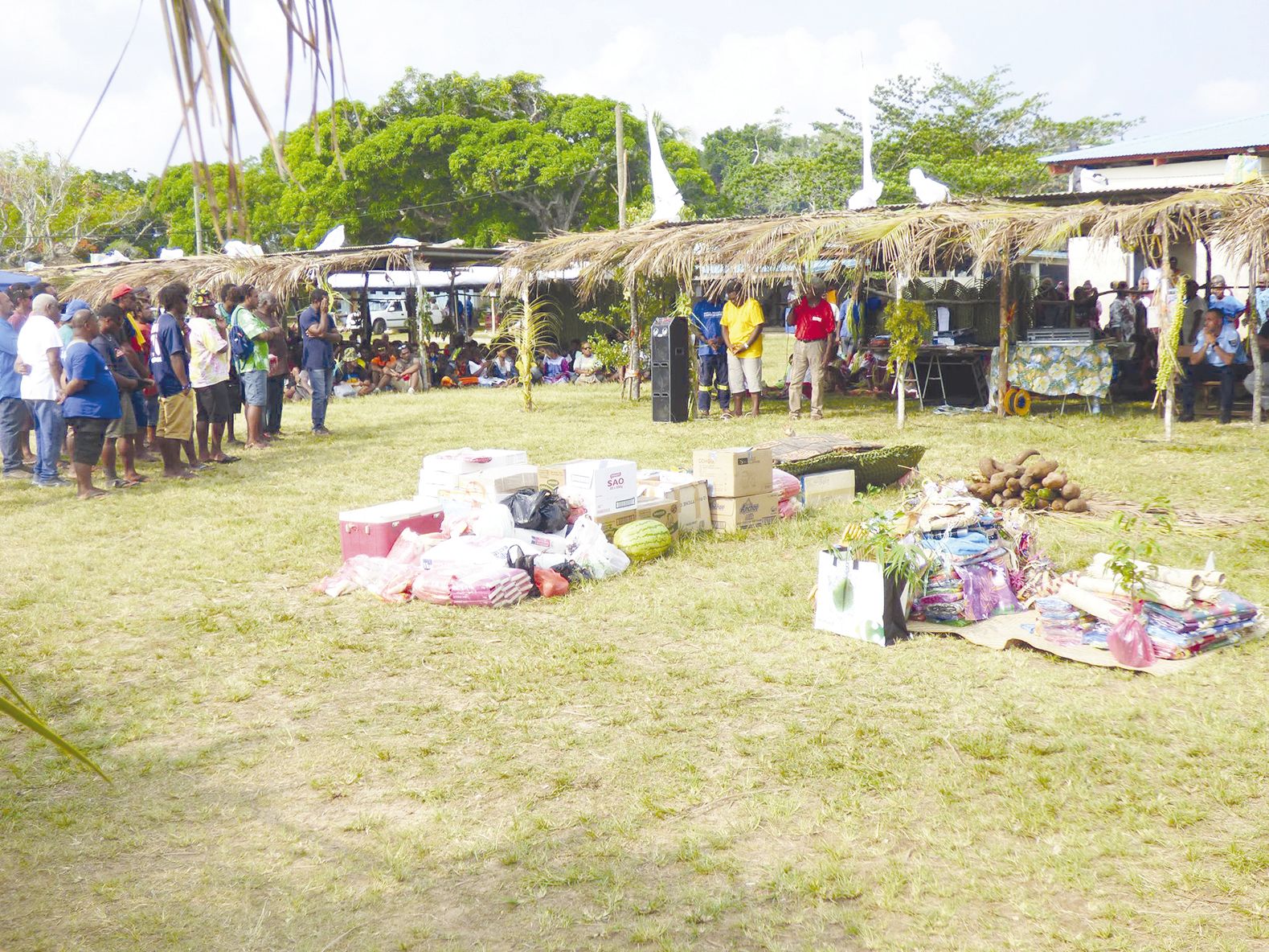 L’année dernière, Lifou avait reçu le flambeau de l’organisation pour l’édition 2018  du rassemblement des jeunes chrétiens de Calédonie des mains des responsables de la paroisse de Ouégoa. Une grande fierté pour les jeunes croyants d’accueillir toute cet