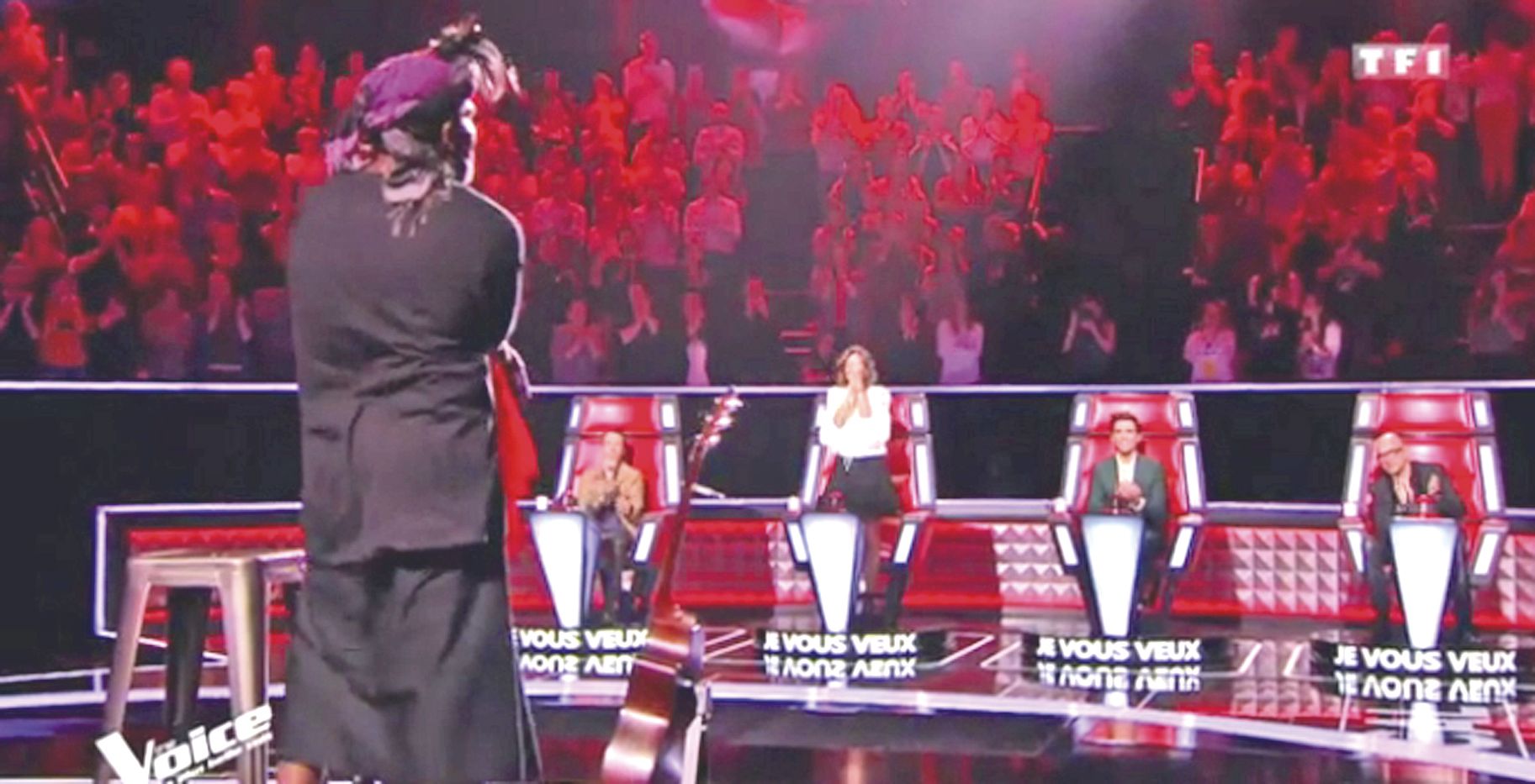 &discReturn;&discReturn;Il a fallu seulement 30 secondes à Zazie pour se retourner au son de la voix pénétrante de Gulaan.