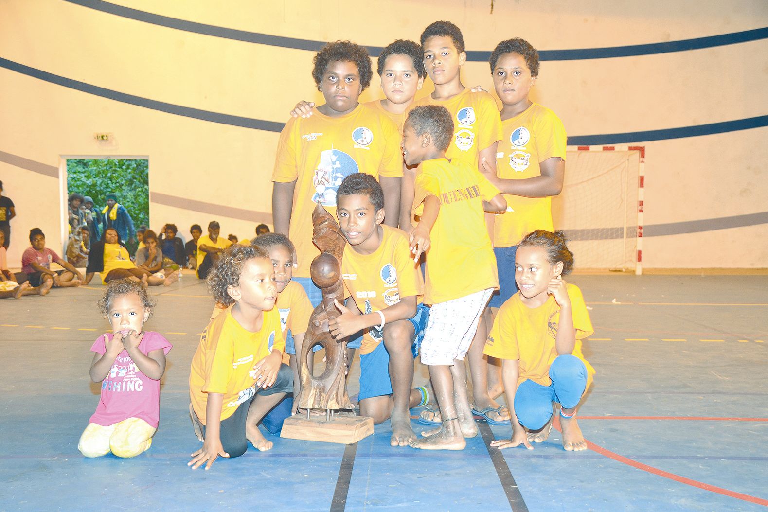 S’ils n’y croyaient pas vraiment au début, les sportifs juniors de Ouenjick se sont battus jusqu’au bout et ont fini  par décrocher la première place. Ils remportent cette année le Trophée Tjibaou dans le classement jeune.