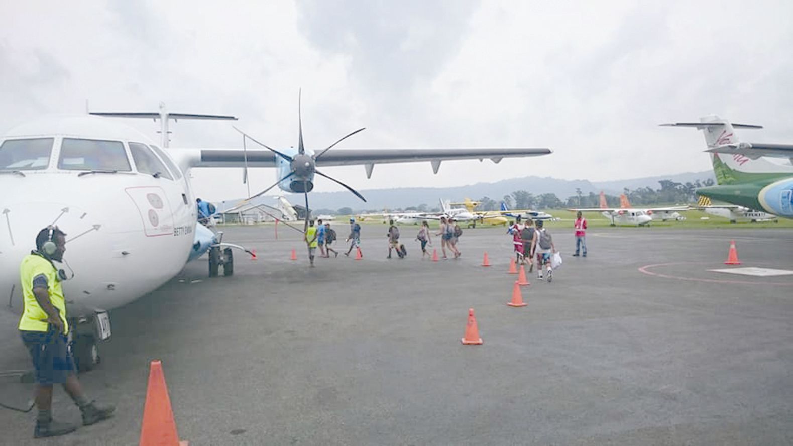 Depuis le 26 janvier et jusqu’à hier, un groupe de onze enfants, âgés de 12 à 16 ans, deux accompagnateurs et le directeur, Karl Johnston, sont partis en camp au Vanuatu.