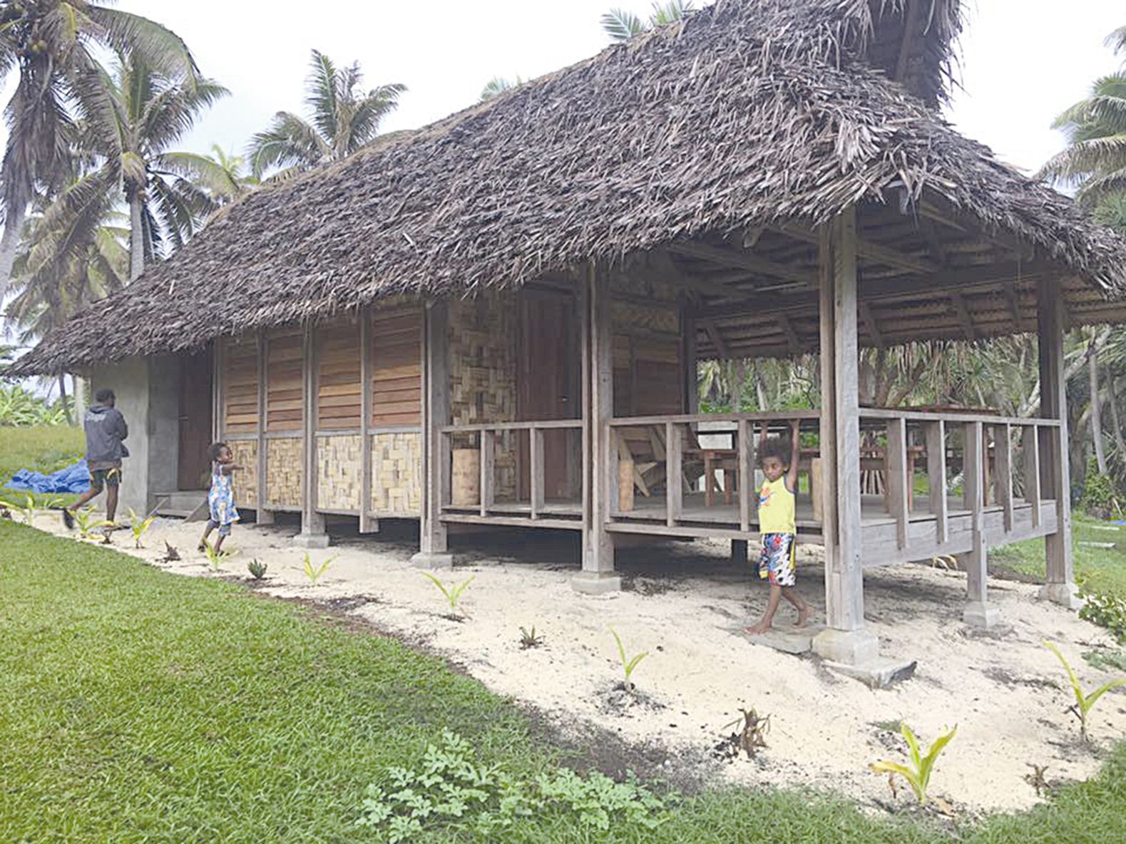 Au Vanuatu, les jeunes vacanciers et leurs accompagnateurs étaient hébergés à Tanna, plus précisément à Manuapen.