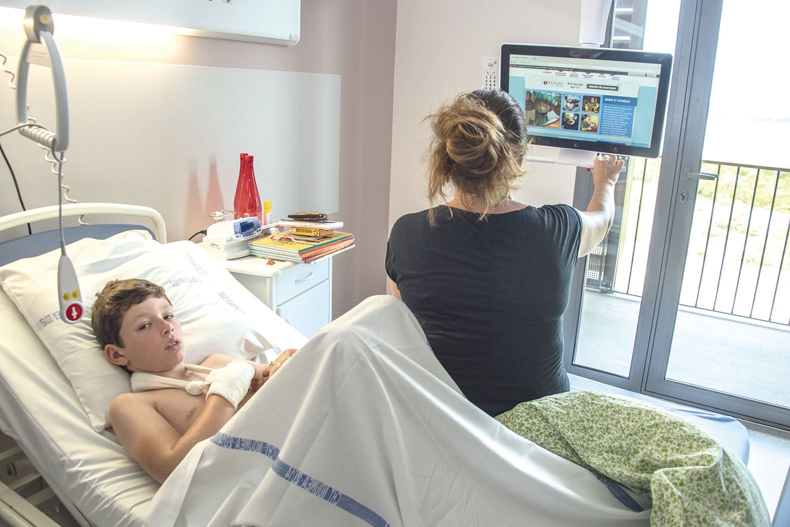 Musicothérapie, chaînes de télévision, livres et jeux :  500 chambres sont équipées de terminaux multimédias.