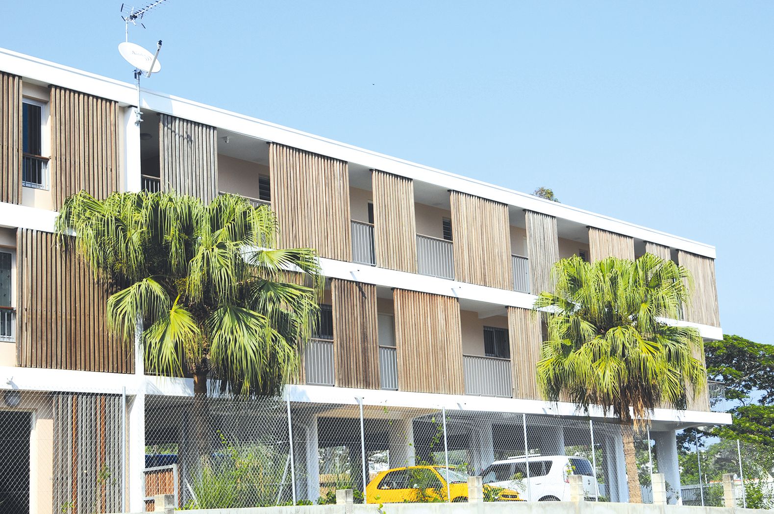 La résidence Kuru, à Magenta, située derrière la station Total du stade. Elle compte treize logements sociaux. L’opération a été lancée avec le concours de l’État et de la province Sud dans le cadre du contrat de développement.